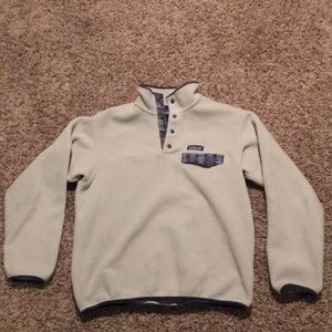 cream patagonia fleece